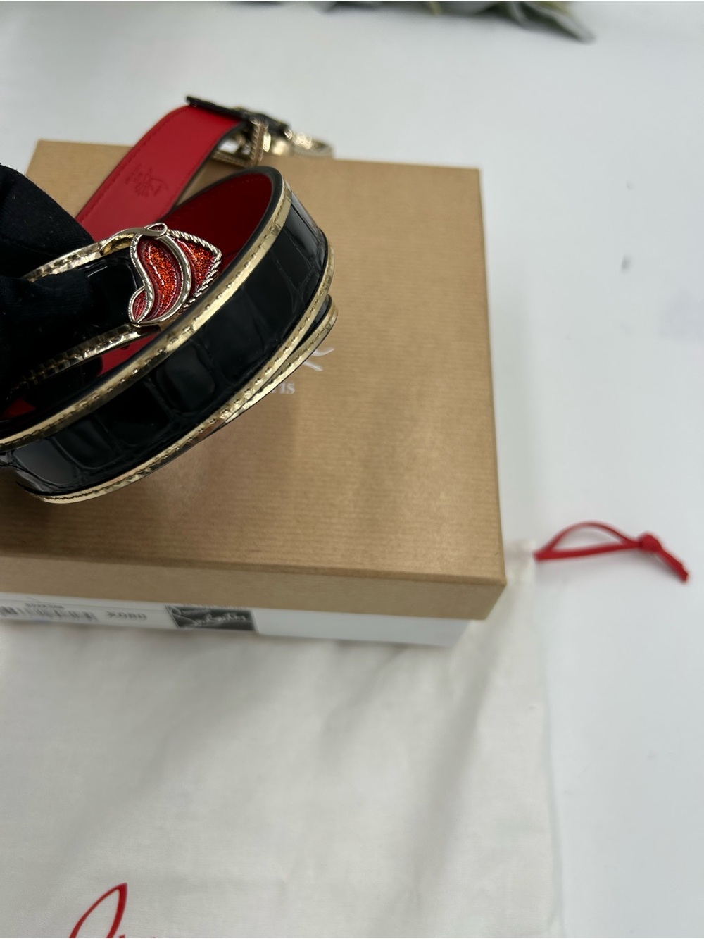 Women's Christian Louboutin GIDDY logo buckle belt size 80 cm/30 inches - Picture 5 of 9